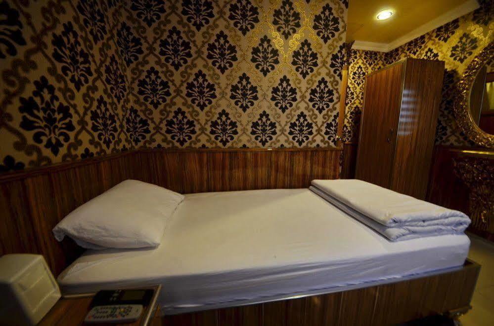 Istiklal Hotel シャンルウルファ エクステリア 写真